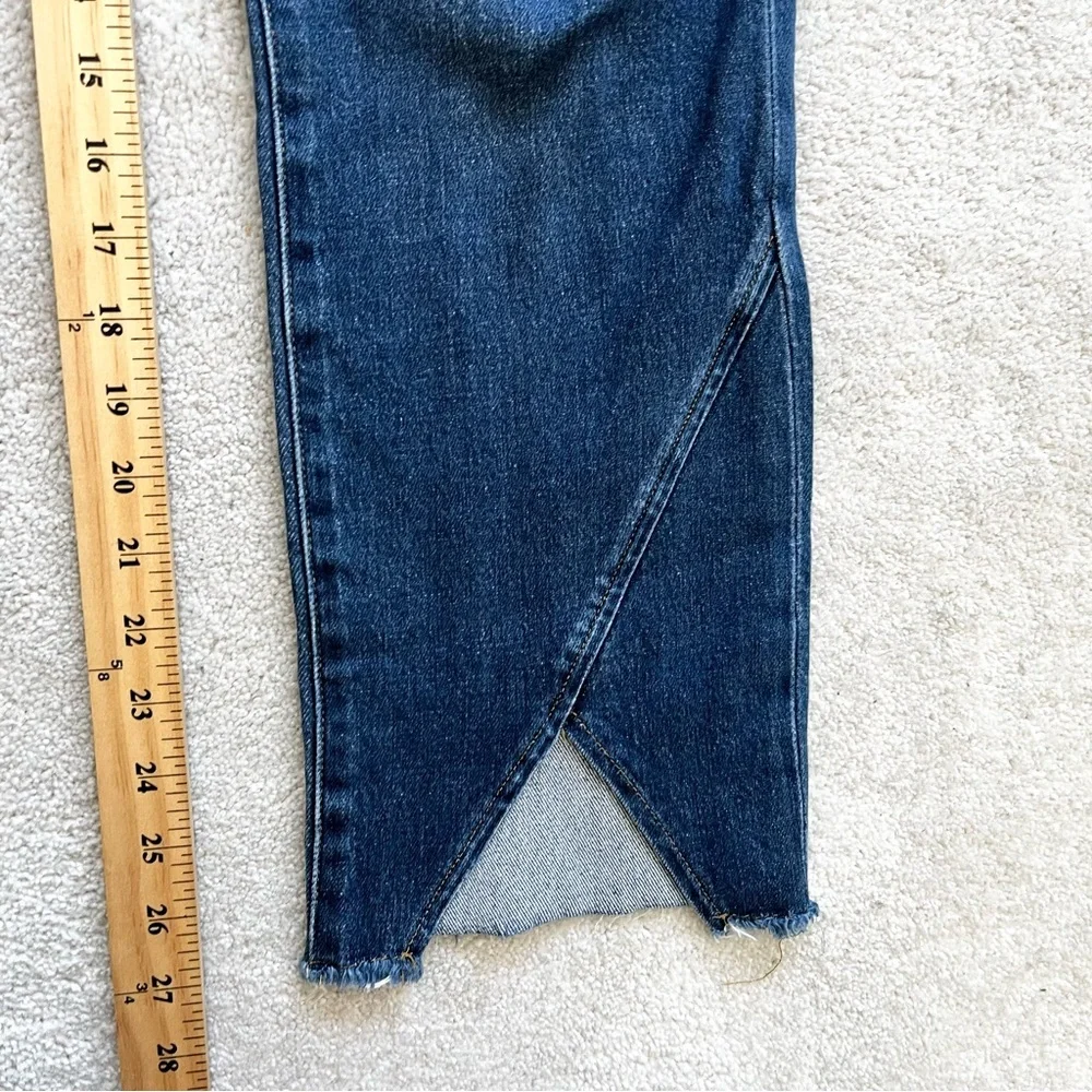 FRAME Le High Straight Asymmetrical Hem Jeans Size 28 Modern Contemporary - Picture 9 of 10